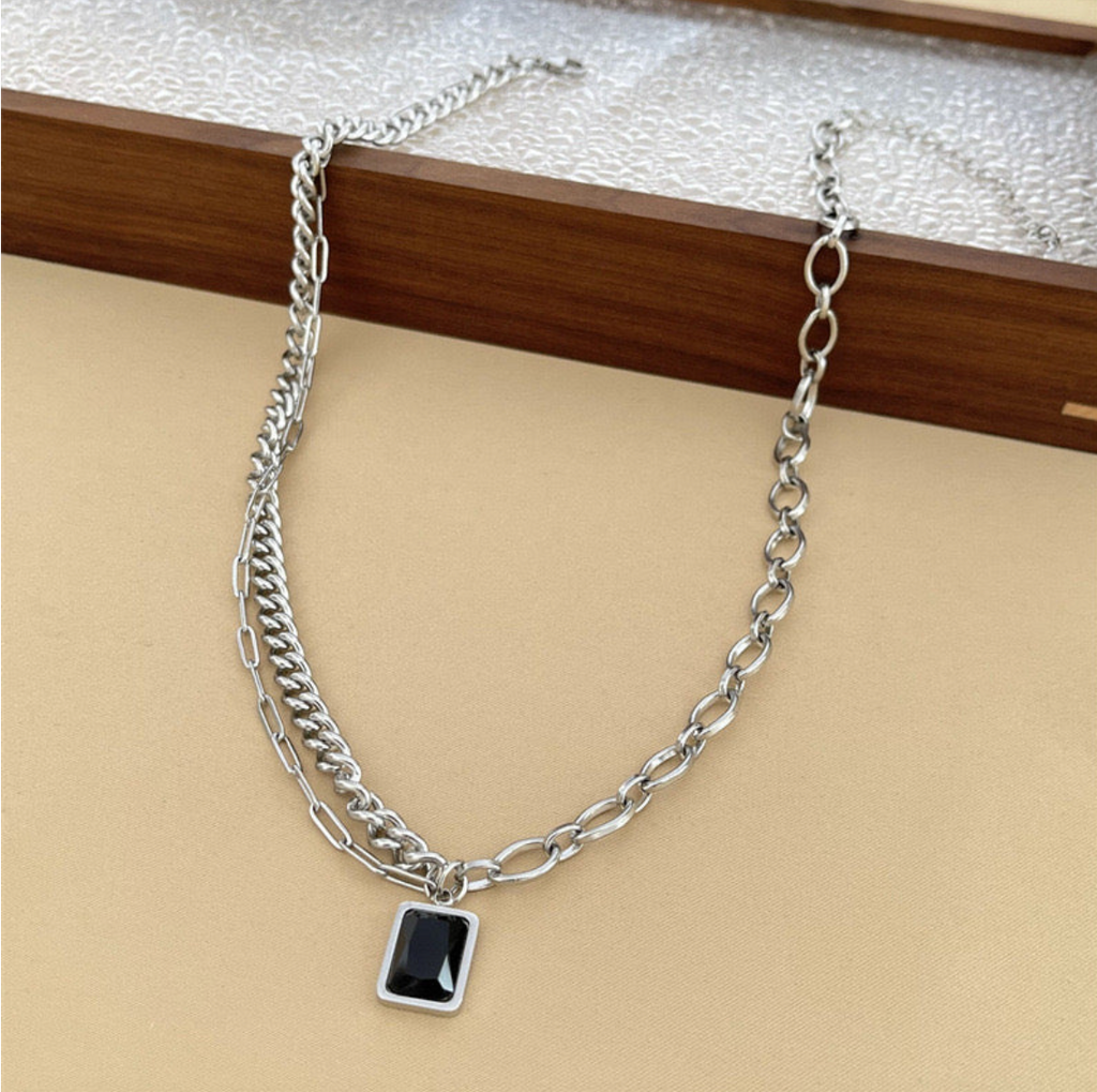 Dark Queen Chunky Necklace GENERAL