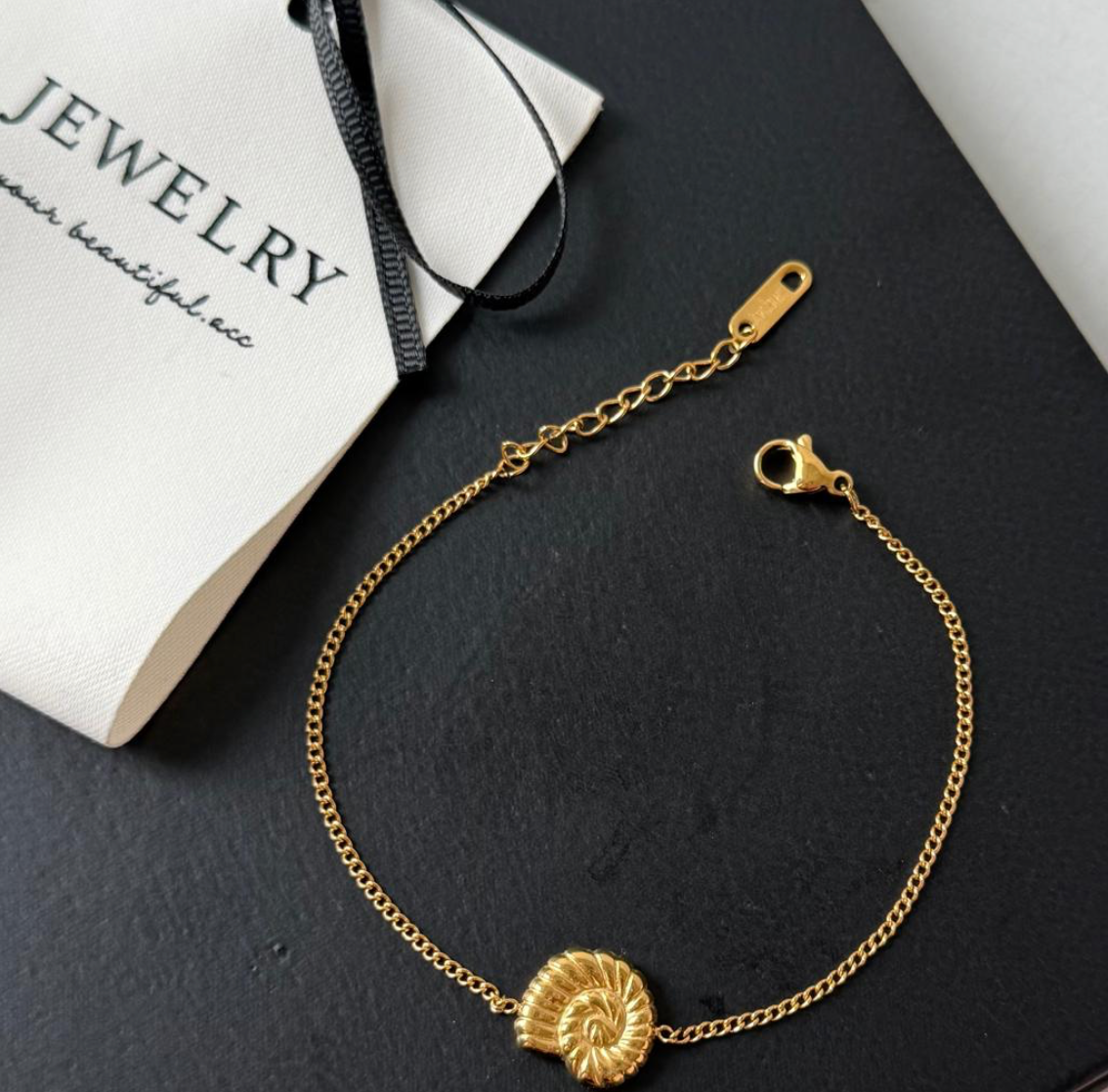 Gold Nautilus Shell Bracelet | Minimal Ocean-Inspired Bracelet | Waterproof Gold Jewelry TASARA