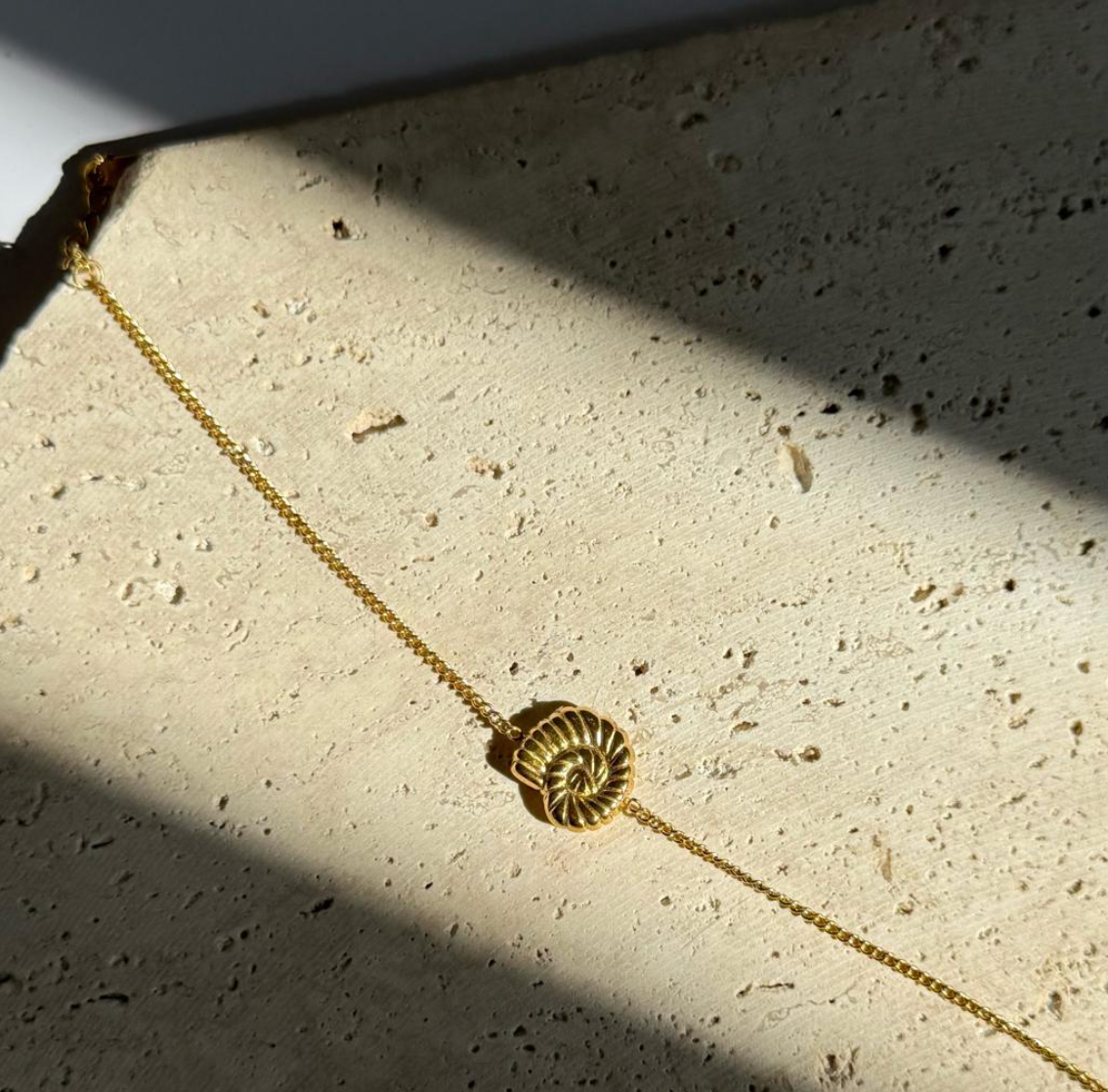 Gold Nautilus Shell Bracelet | Minimal Ocean-Inspired Bracelet | Waterproof Gold Jewelry TASARA